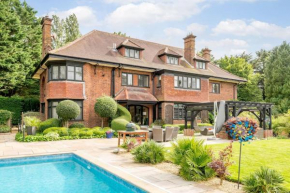 Country Villa near London: hot tub-sauna-gym +more